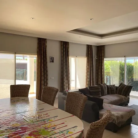 بيت للعطل Casa De Ferias, Monte Canelas Mexilhoeira Grande